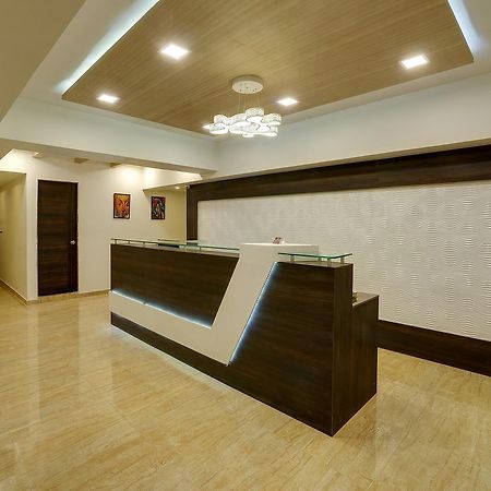 Rudra Royale Hotel Ahmedabad Ngoại thất bức ảnh