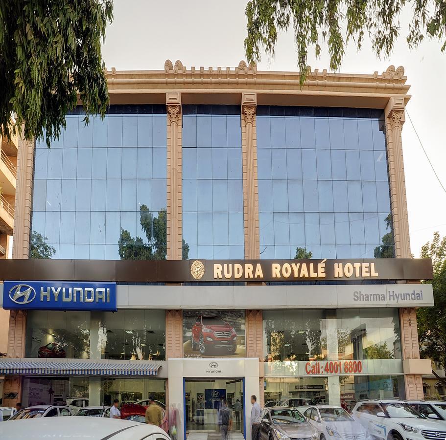 Rudra Royale Hotel Ahmedabad Ngoại thất bức ảnh