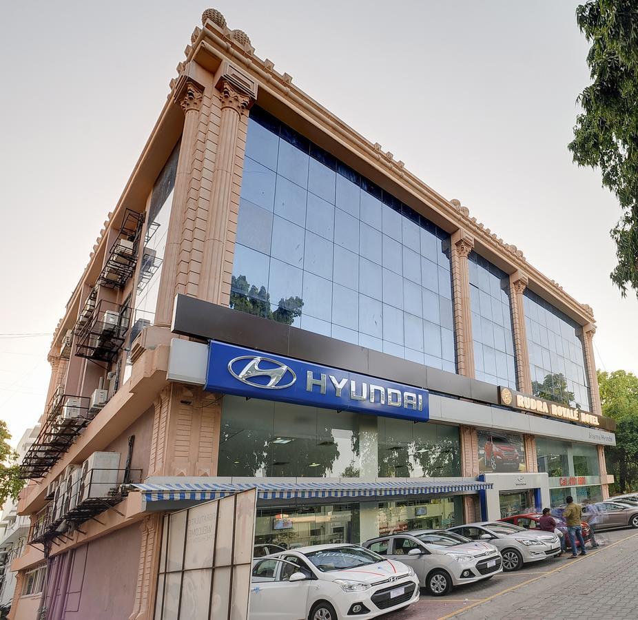 Rudra Royale Hotel Ahmedabad Ngoại thất bức ảnh